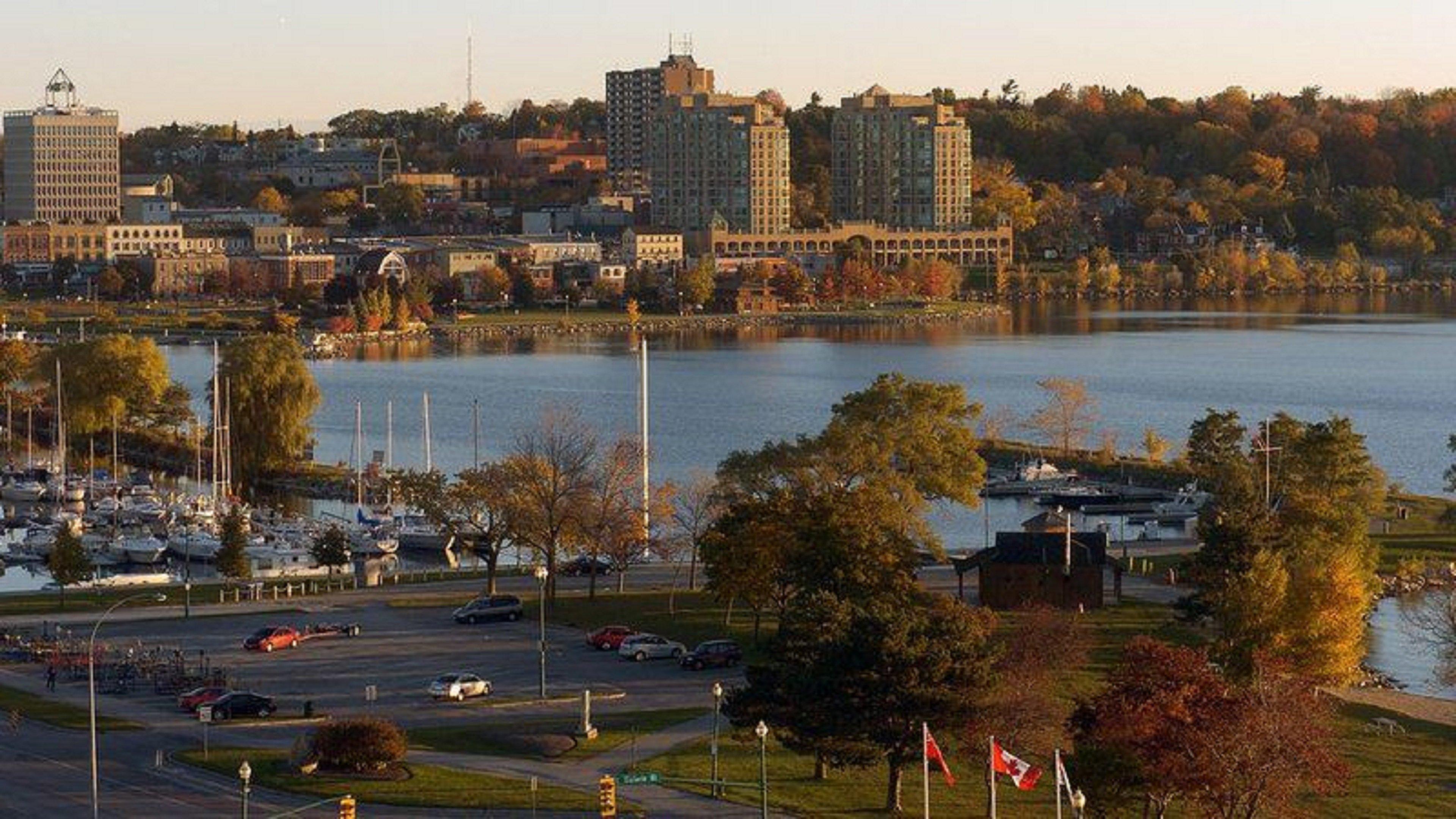 Holiday Inn Express Hotel & Suites Barrie By Ihg Eksteriør billede