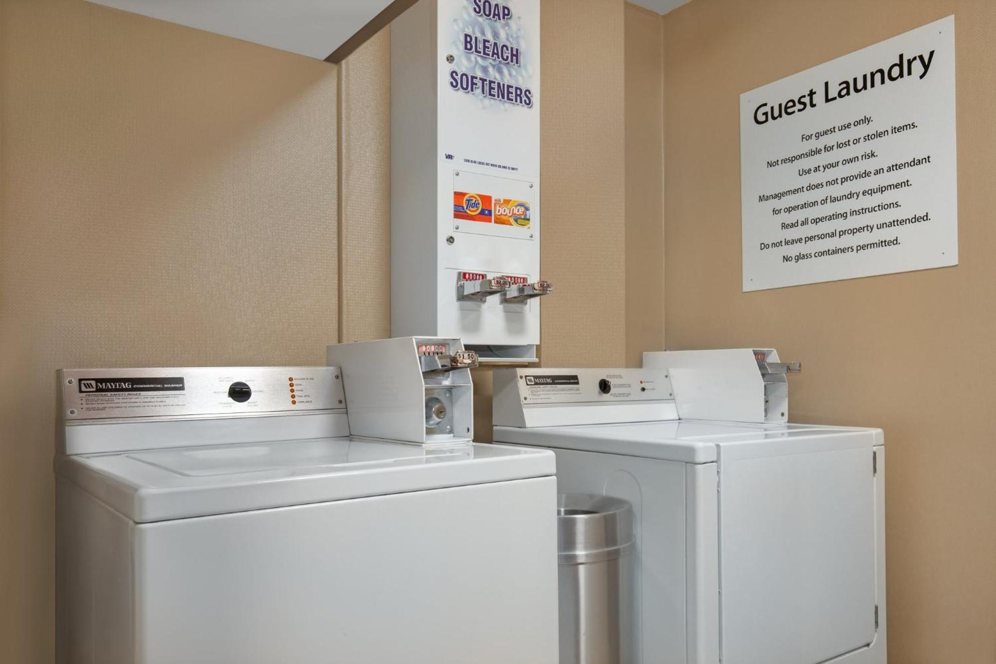 Holiday Inn Express Hotel & Suites Barrie By Ihg Eksteriør billede