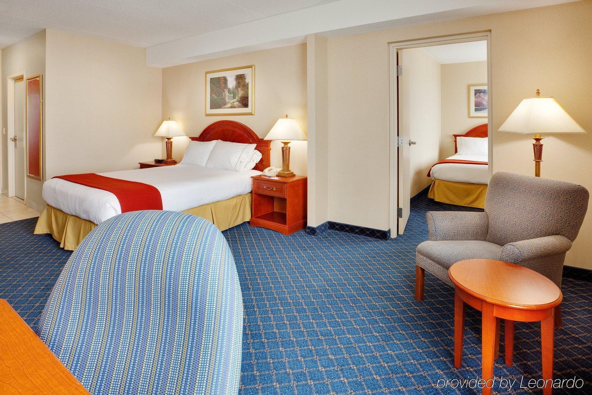 Holiday Inn Express Hotel & Suites Barrie By Ihg Eksteriør billede