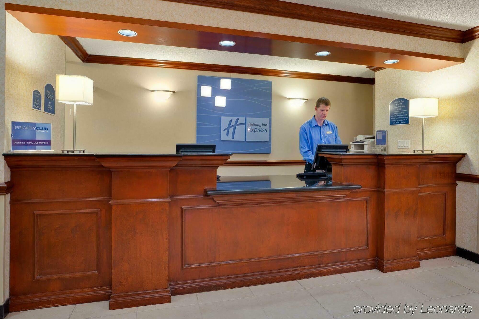 Holiday Inn Express Hotel & Suites Barrie By Ihg Interiør billede