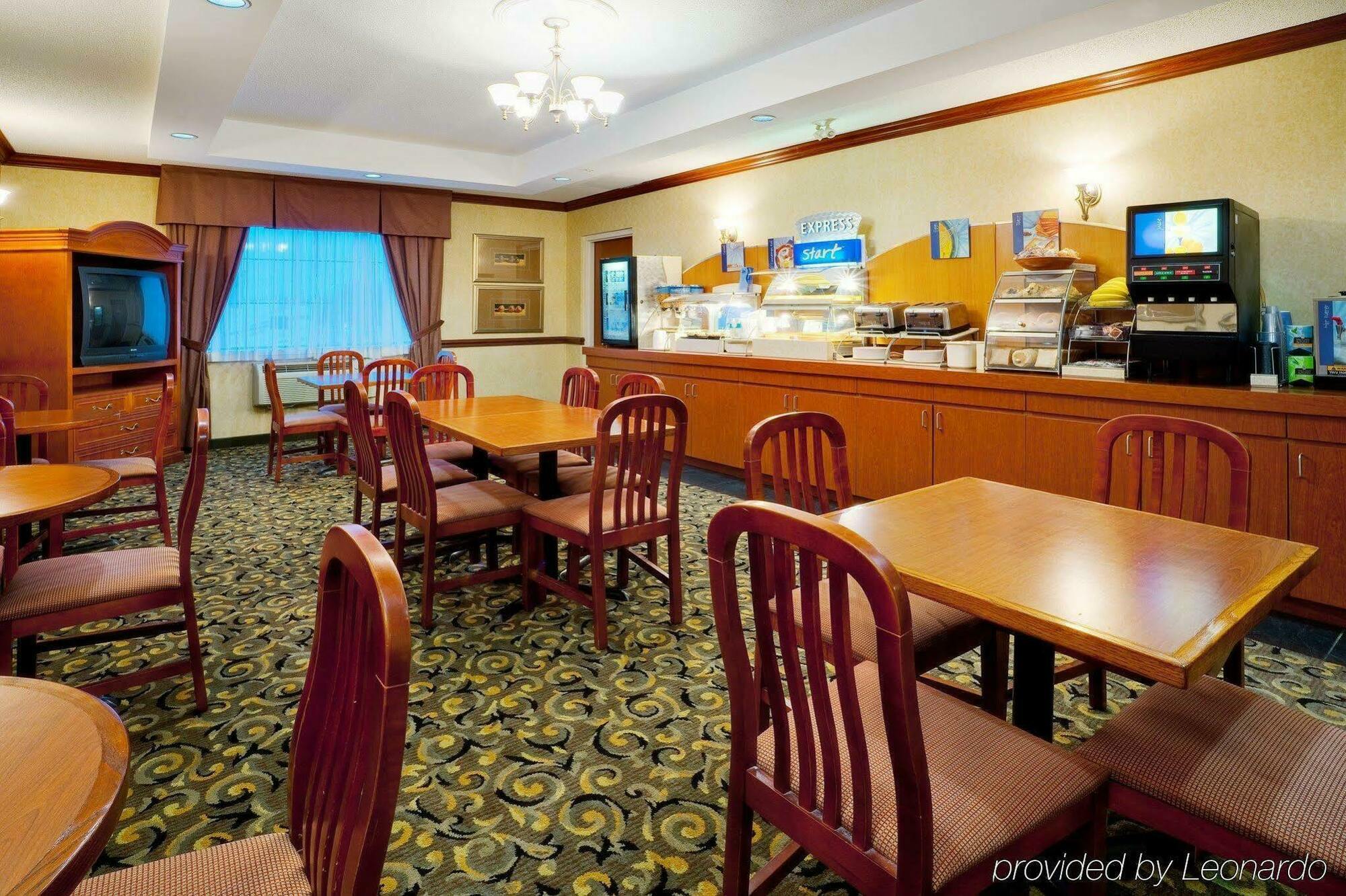 Holiday Inn Express Hotel & Suites Barrie By Ihg Eksteriør billede